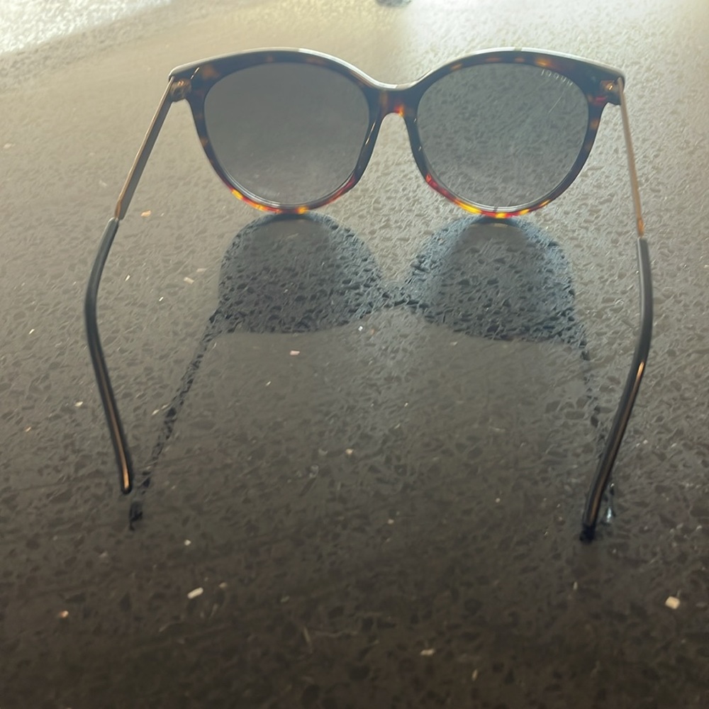 Gucci sunglasses - Picture 4 of 11
